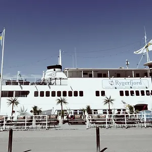 2* Ботель Rygerfjord &